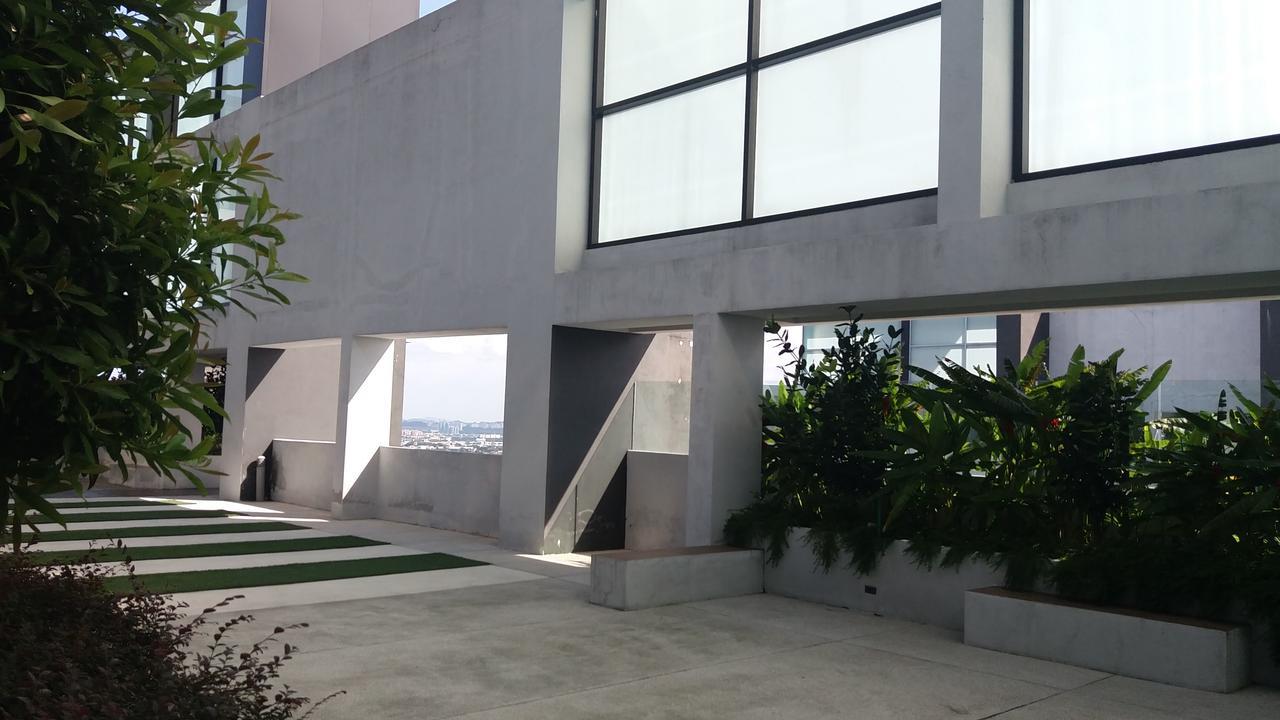 A Suites - Atria Sofo Suites بيتالينغ جايا المظهر الخارجي الصورة